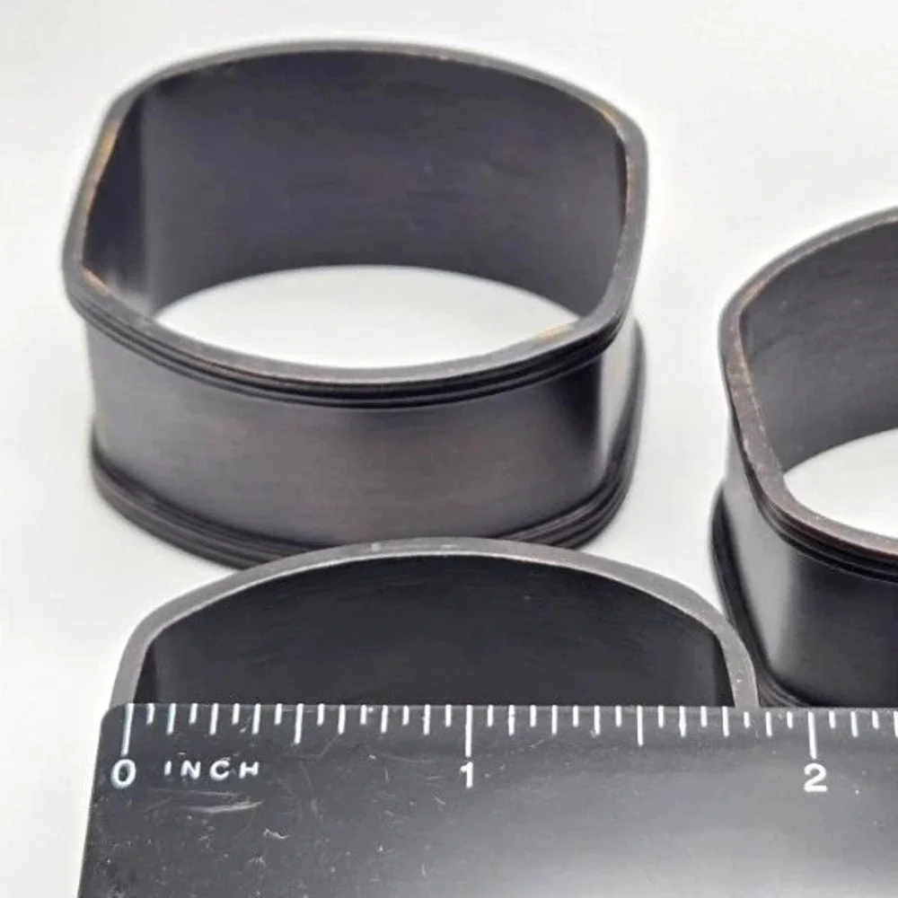 Set of 4 Napkin Rings Classic‎ Look Brushed Bronze/Copper Raised Rim Edges